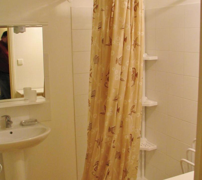 Photo of Bathroom in Douzy