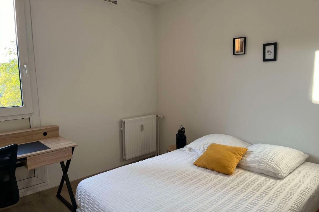 Photo of Bedroom in Royallieu Pompidou