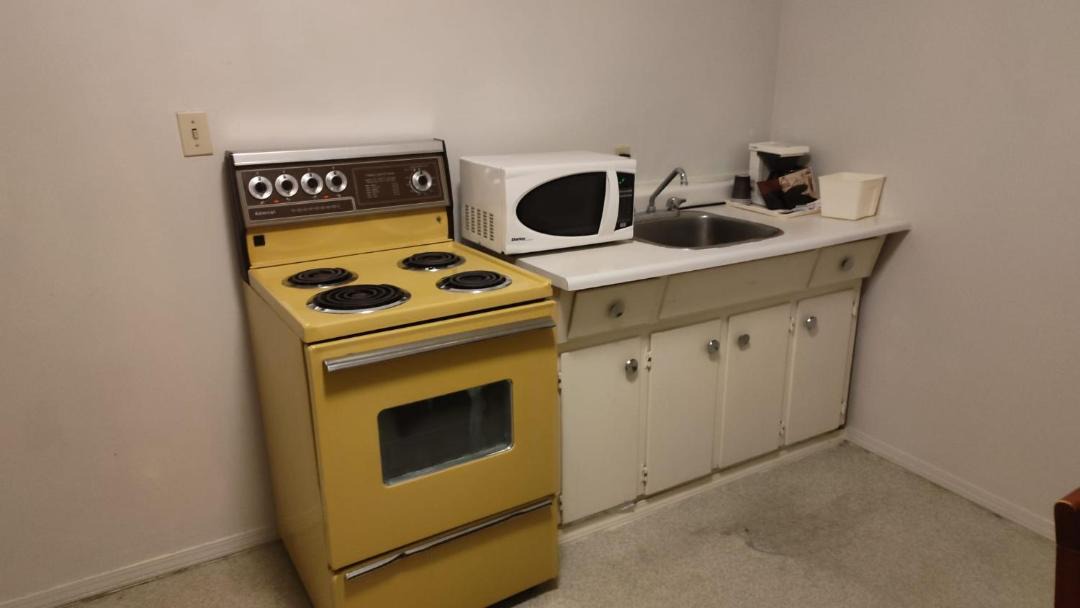 Photo of Kitchen in Banff Trail