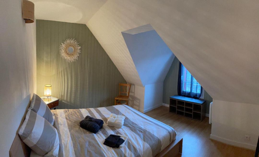 Photo of Bedroom in Mur-de-Barrez