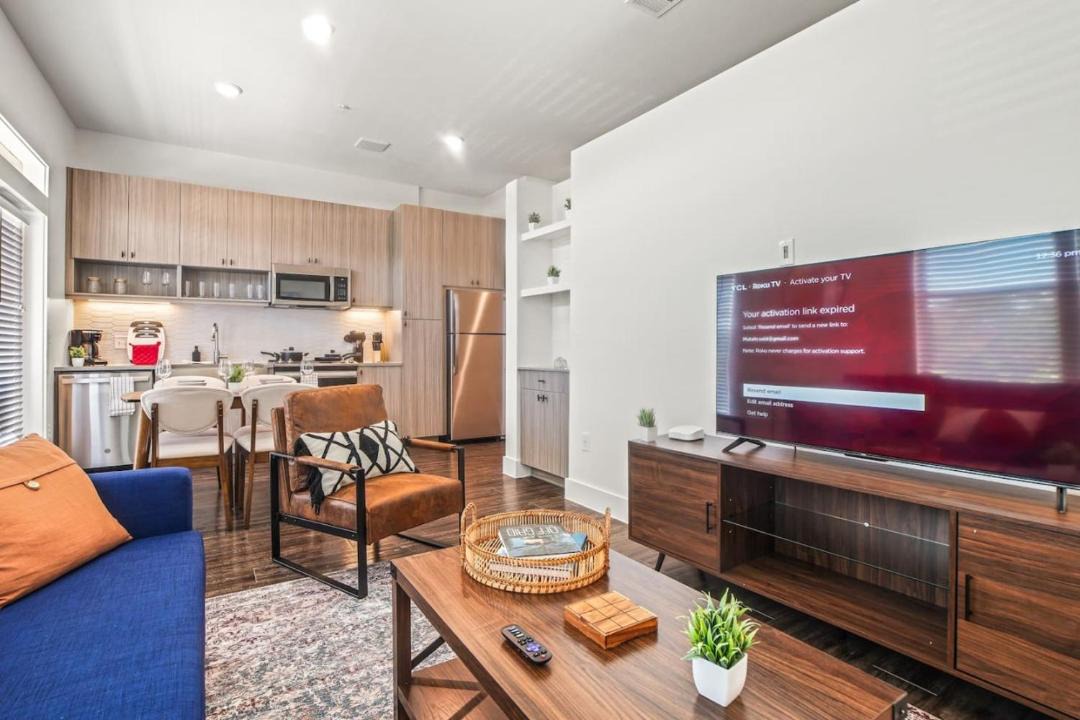 Photo of Livingroom in West Oak Hill