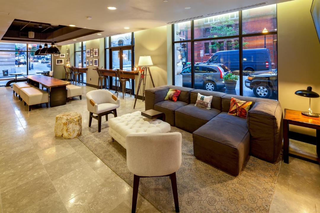 Photo of Livingroom in Downtown Baltimore