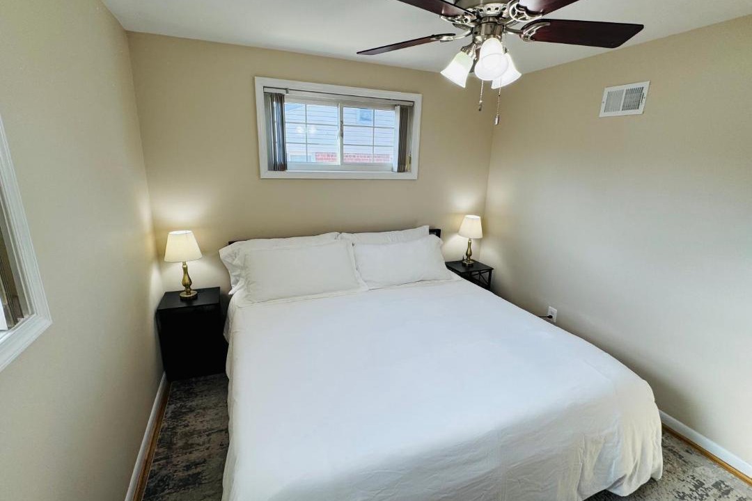 Photo of Bedroom in North Bethesda