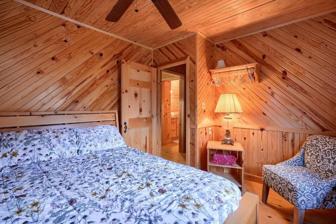 Photo of Bedroom in South Bloomingville