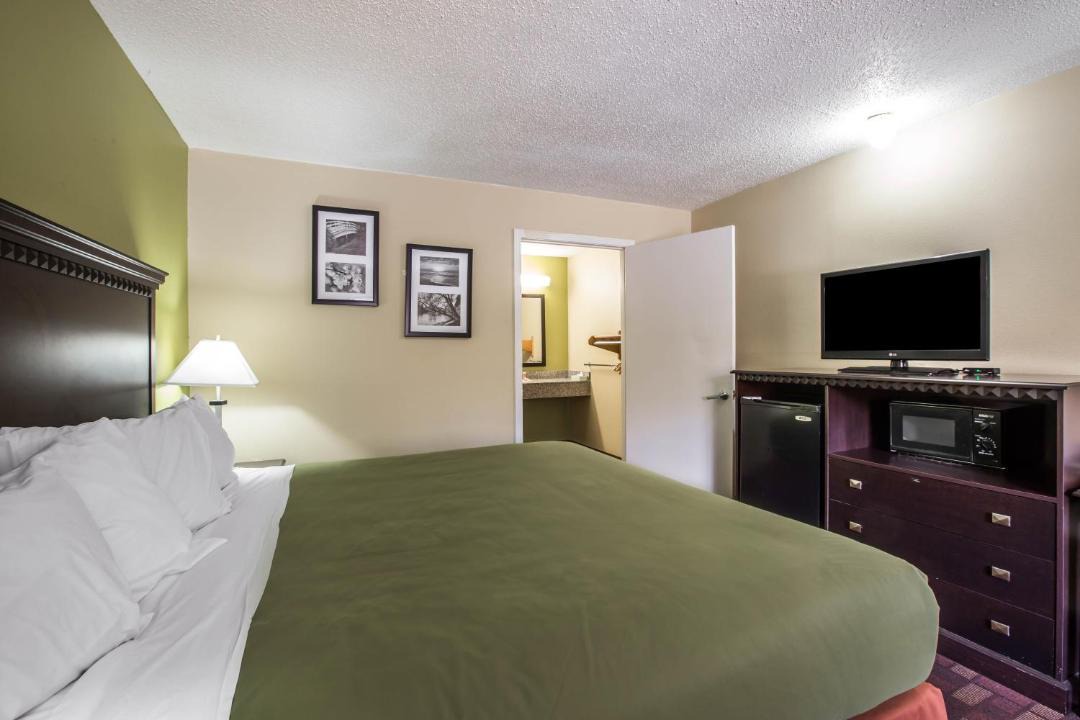 Photo of Bedroom in Asheville