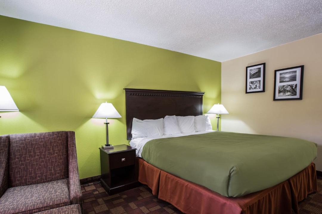Photo of Bedroom in Asheville