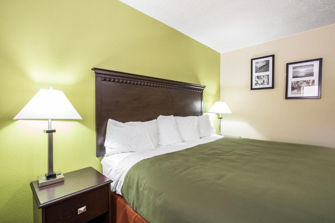 Photo of Bedroom in Asheville