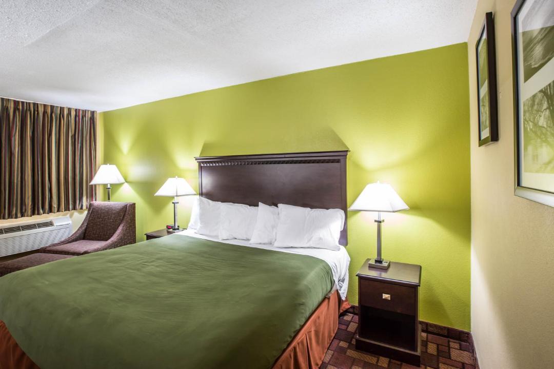 Photo of Bedroom in Asheville