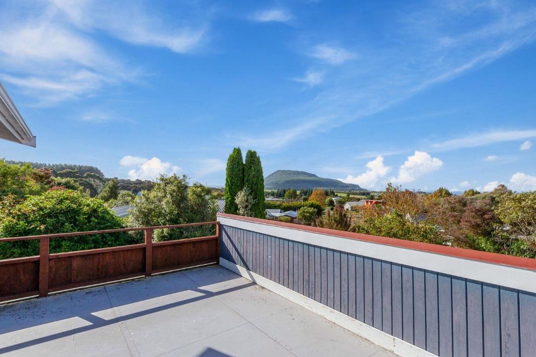 Photo of Others in Omori