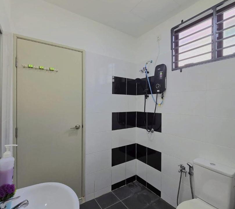 Photo of Bathroom in Batu Arang