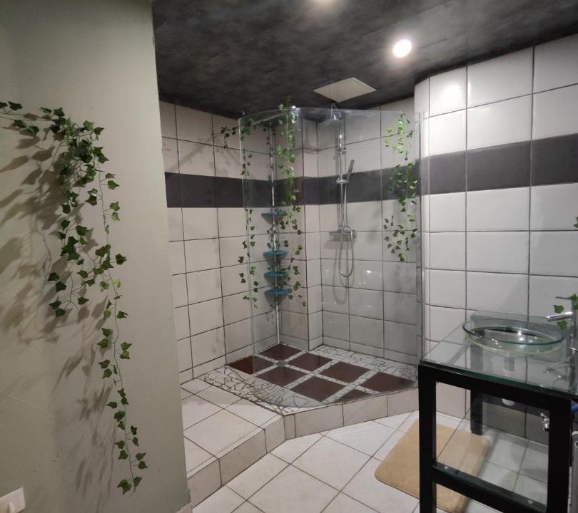 Photo of Bathroom in Montbrison