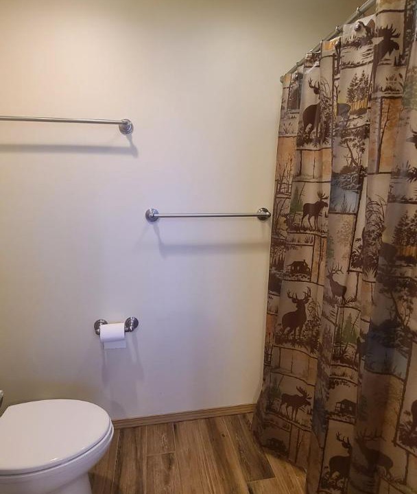 Photo of Bathroom in Summer Lake