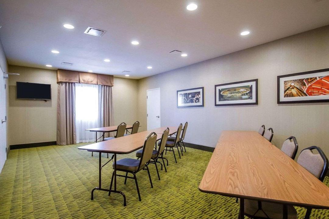 Photo of Others in Ferdinand