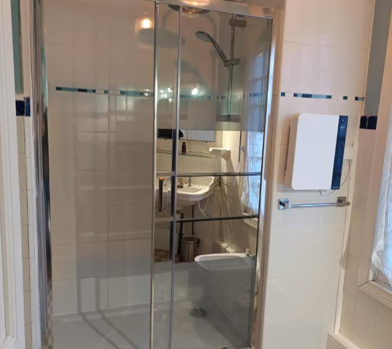 Photo of Bathroom in Couiza