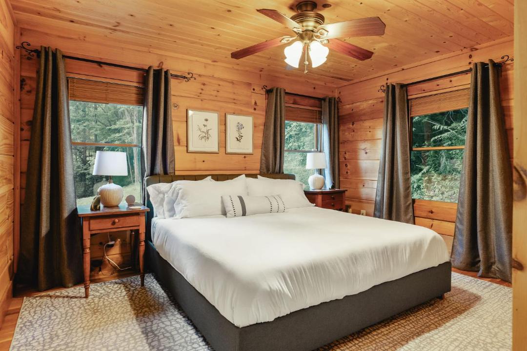 Photo of Bedroom in Smithville