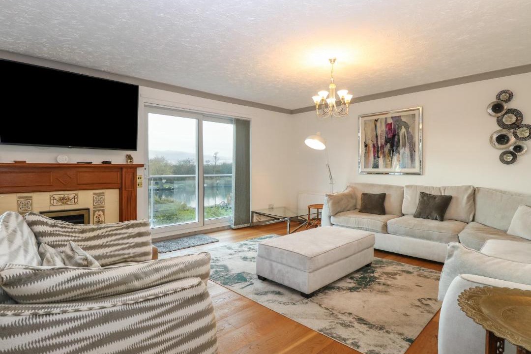 Photo of Others in Horning