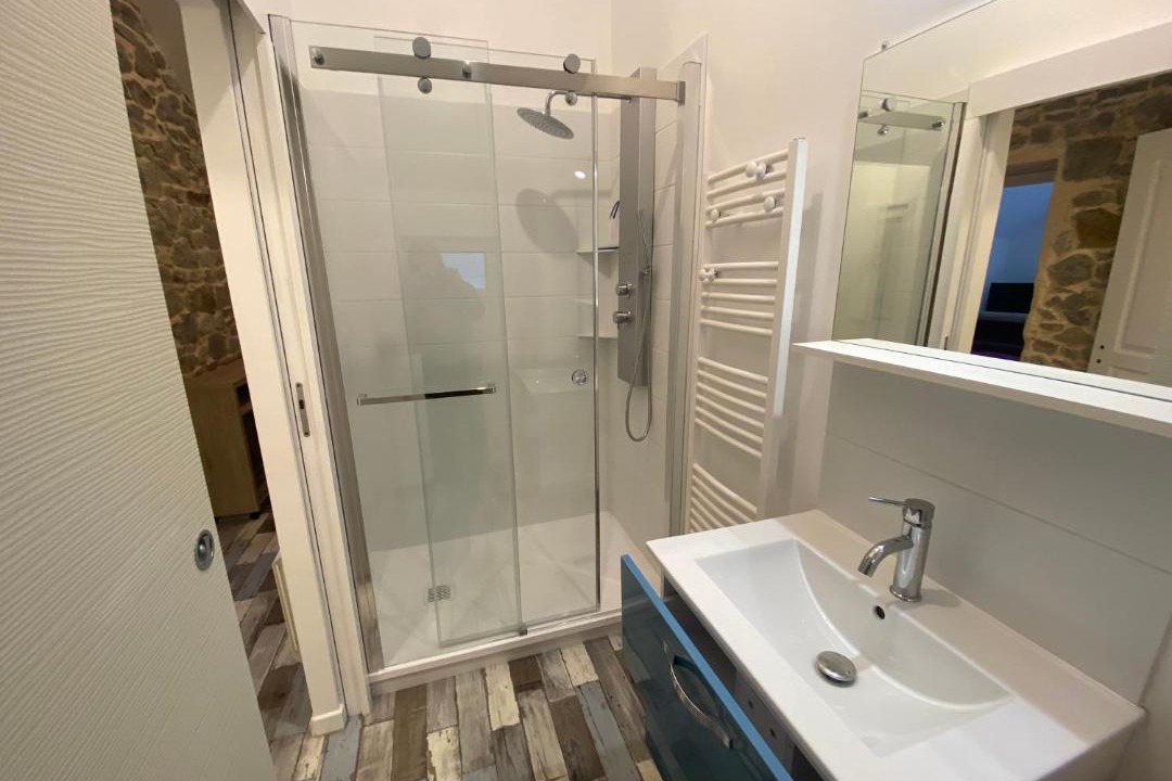 Photo of Bathroom in Messac