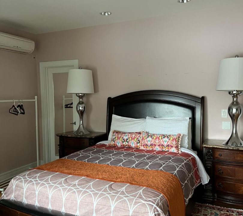 Photo of Bedroom in Quaker Hill