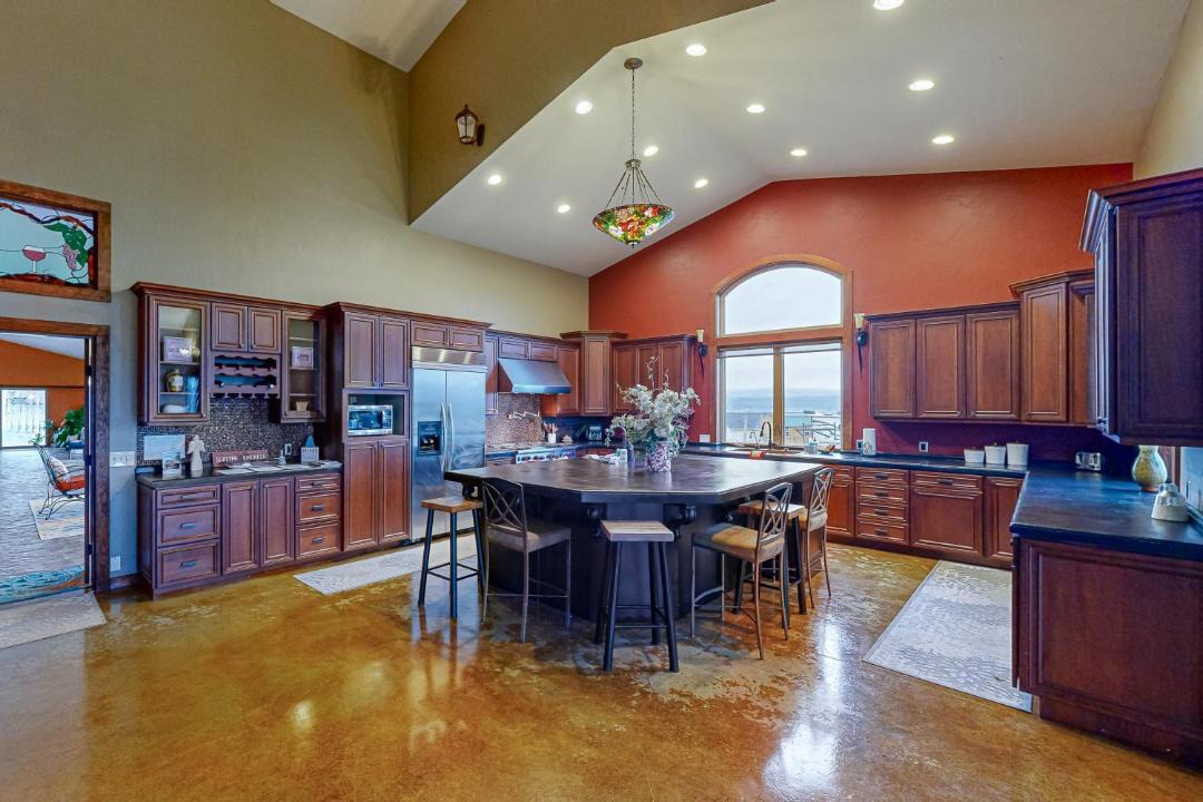 Photo of Kitchen in Dallesport