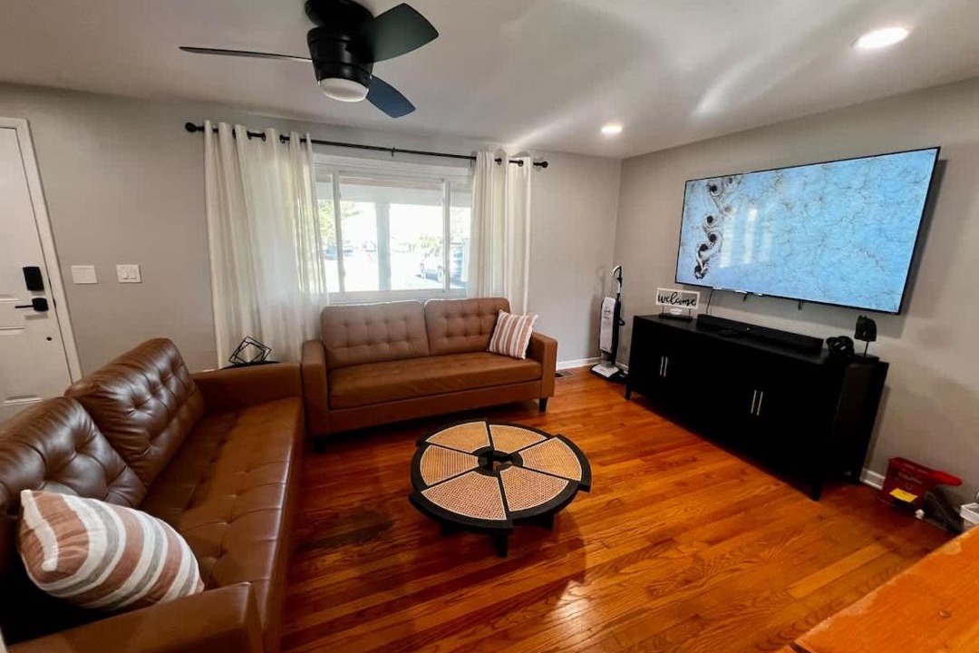 Photo of Livingroom in Milford