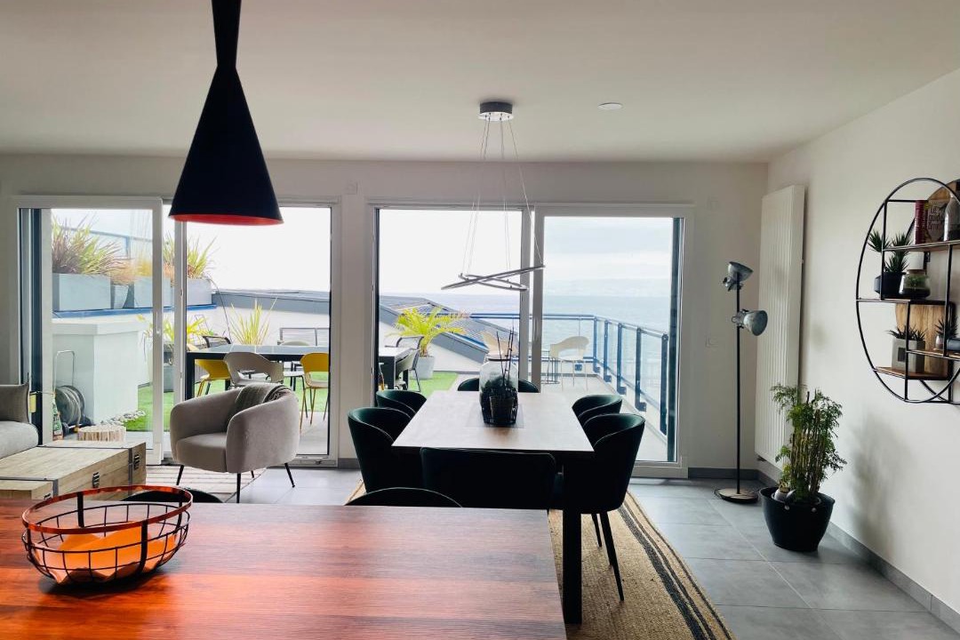 Photo of Others in Publier