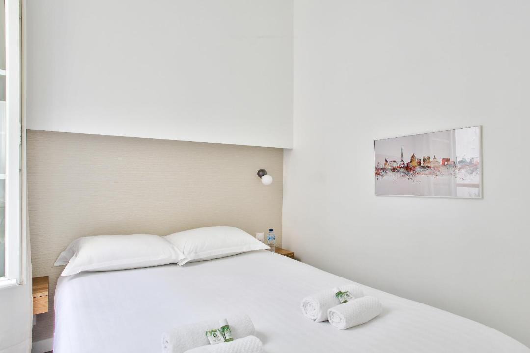 Photo of Bedroom in Arts-et-Metiers