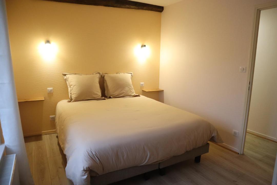 Photo of Bedroom in Colombey-les-deux-Eglises