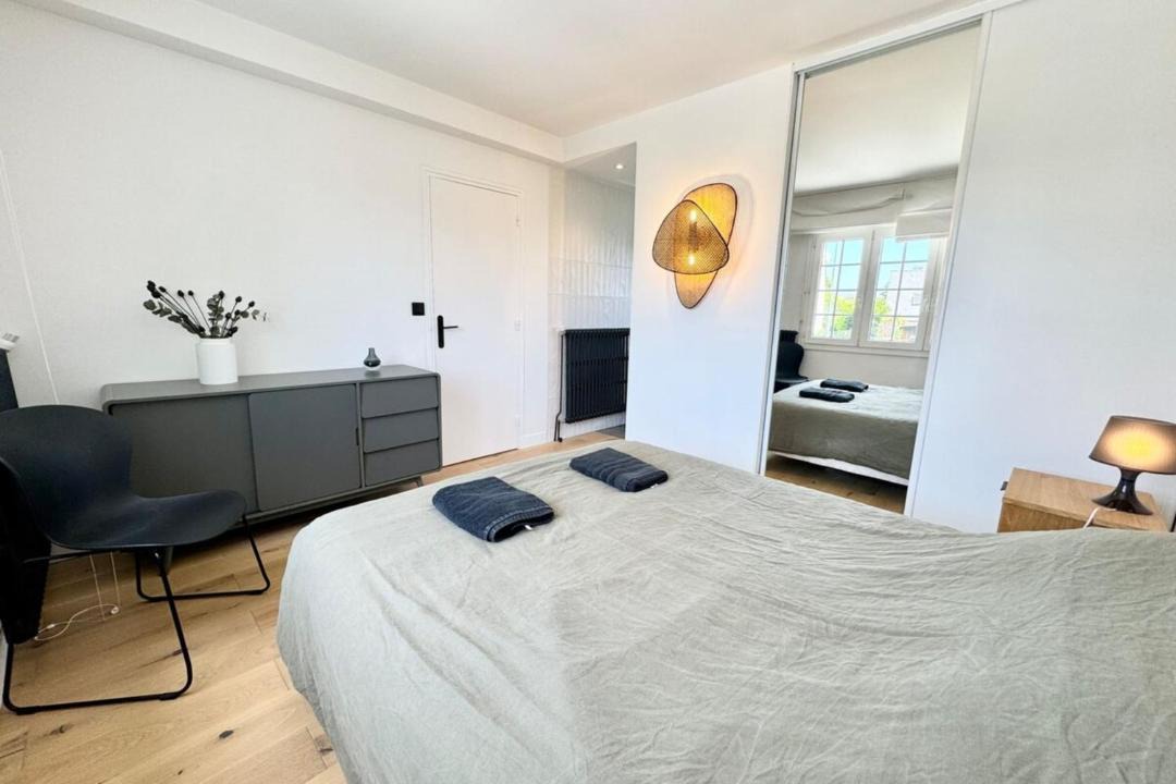 Photo of Bedroom in Larmor-Plage
