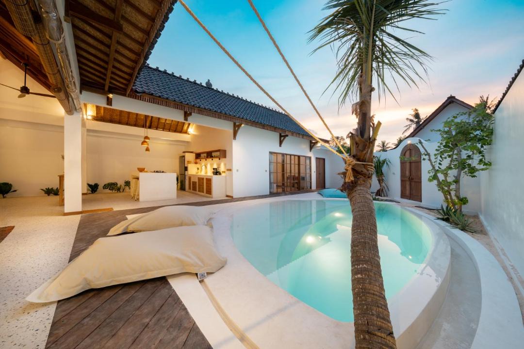 Photo of Others in Jungut Batu