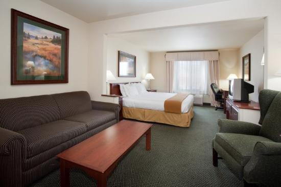 Photo of Bedroom in Parachute