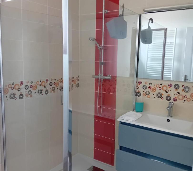 Photo of Bathroom in Bourbon-Lancy