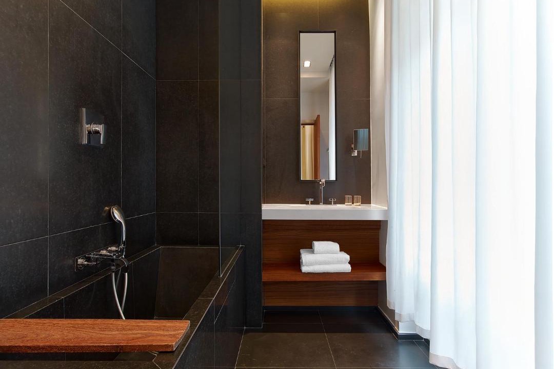 Photo of Bathroom in Porte-Dauphine