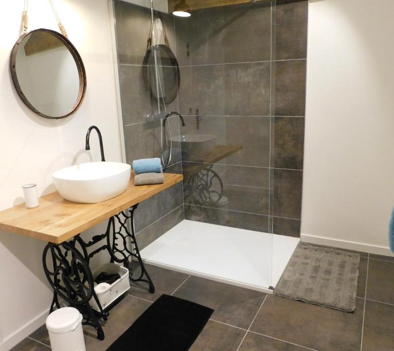 Photo of Bathroom in Chateauneuf-de-Galaure