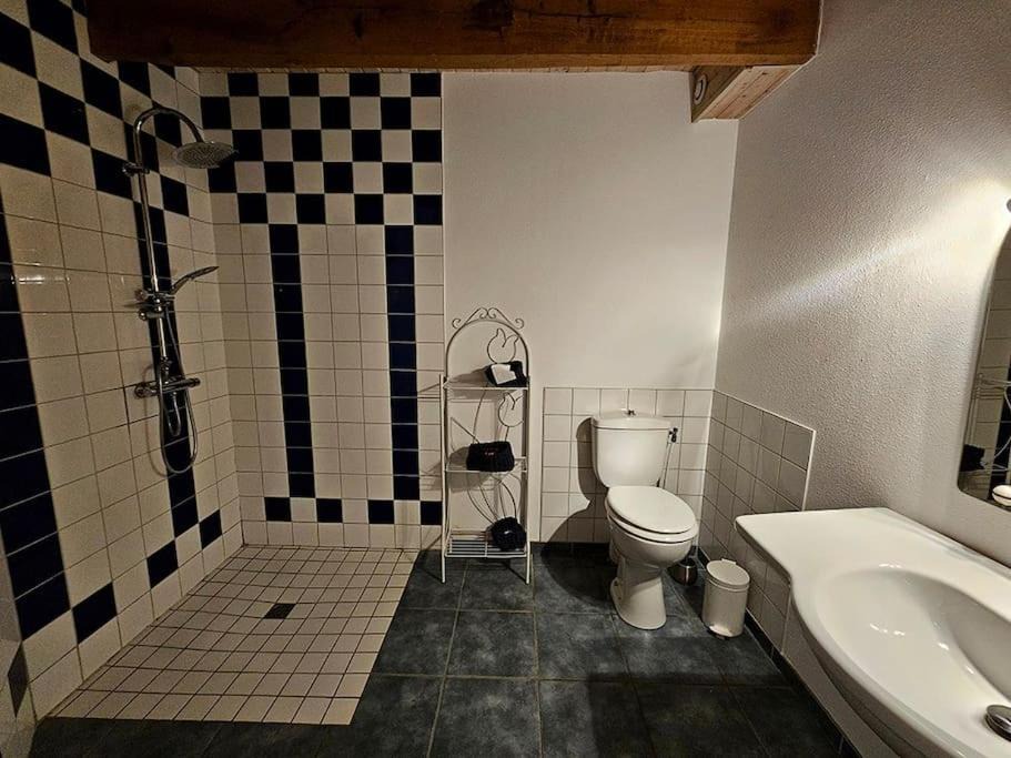 Photo of Bathroom in Travexin