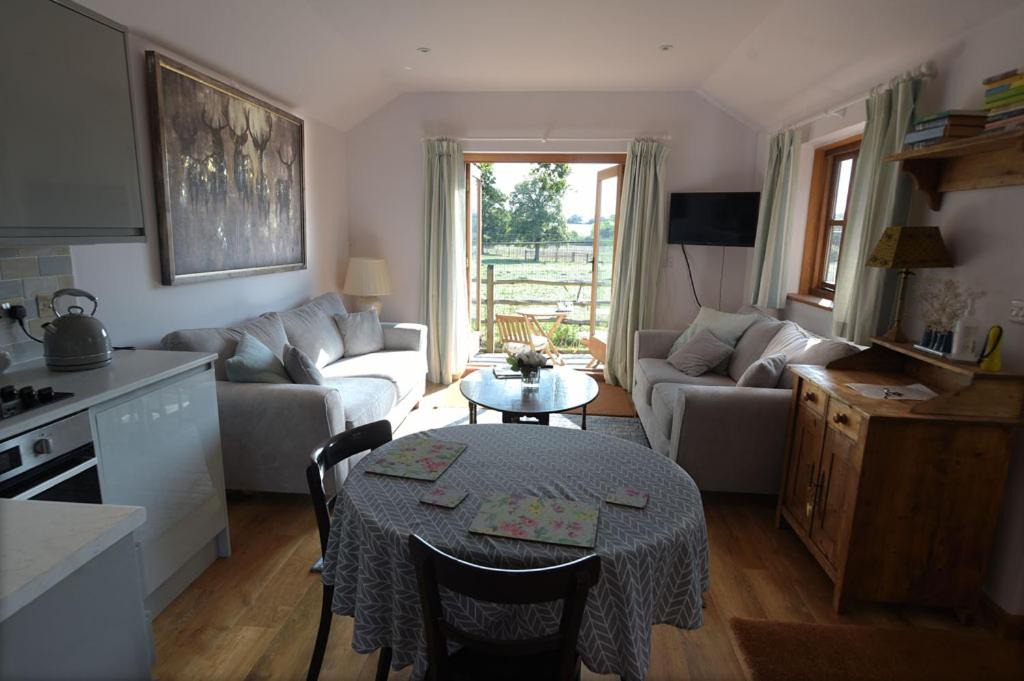 Photo of Others in Nuthurst