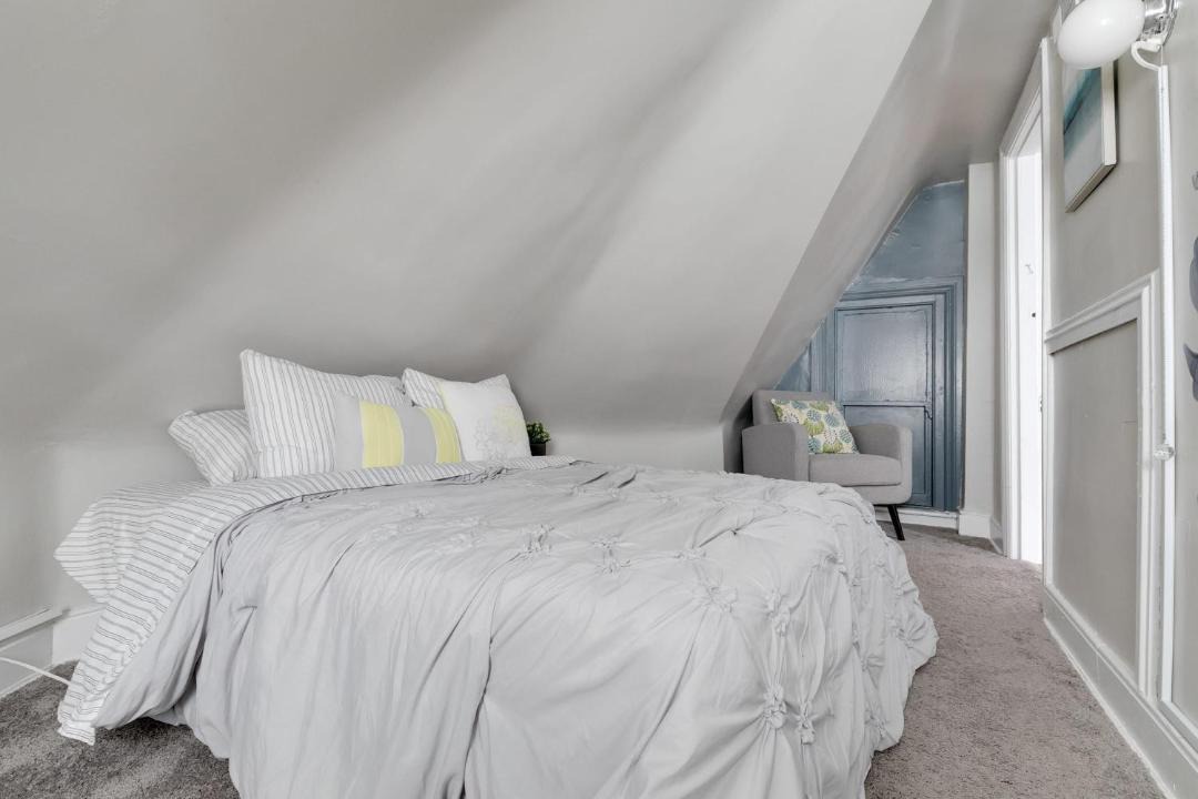 Photo of Bedroom in Fan District