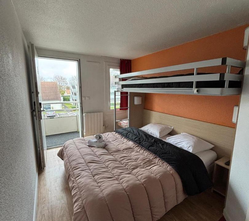 Photo of Bedroom in Fontenay-Tresigny