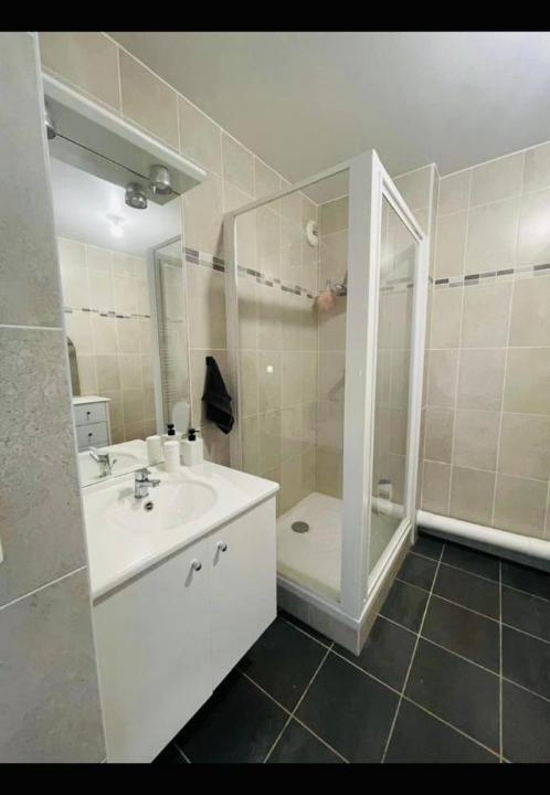 Photo of Bathroom in Elbeuf