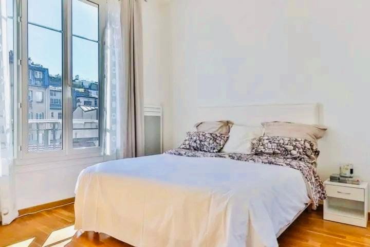 Photo of Bedroom in Elbeuf