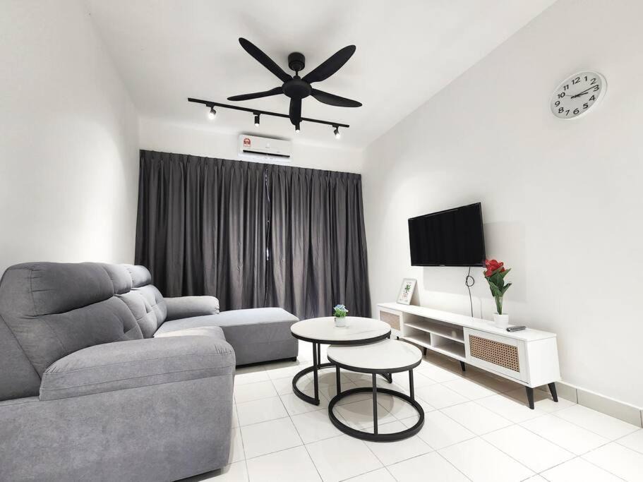 Photo of Livingroom in Bukit Serindit