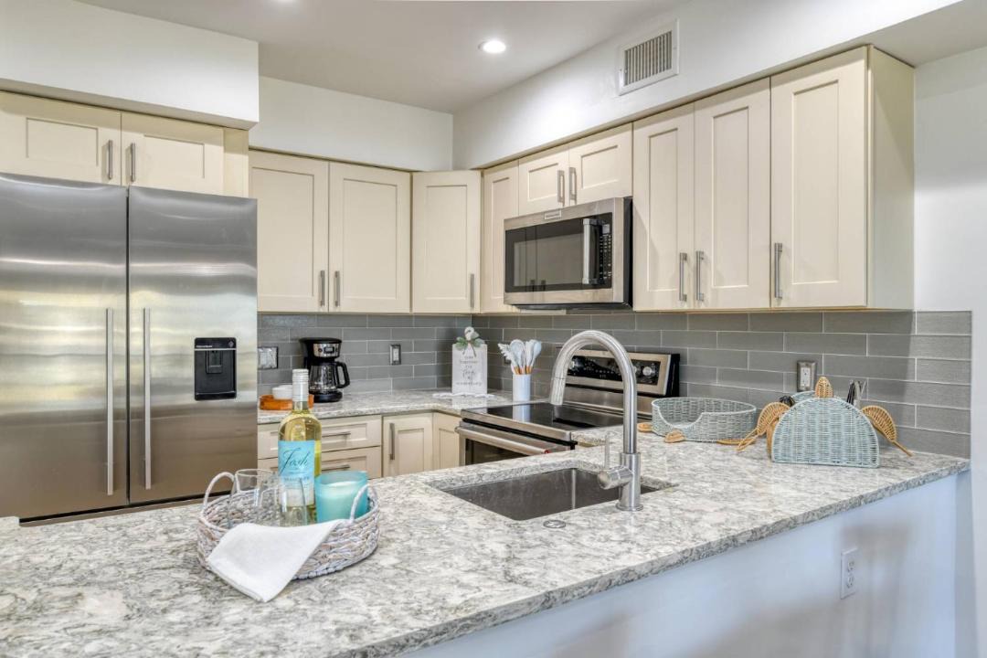 Photo of Kitchen in Surfcrest Village