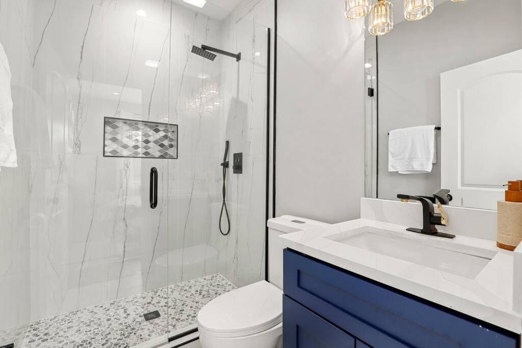 Photo of Bathroom in Grand Boulevard