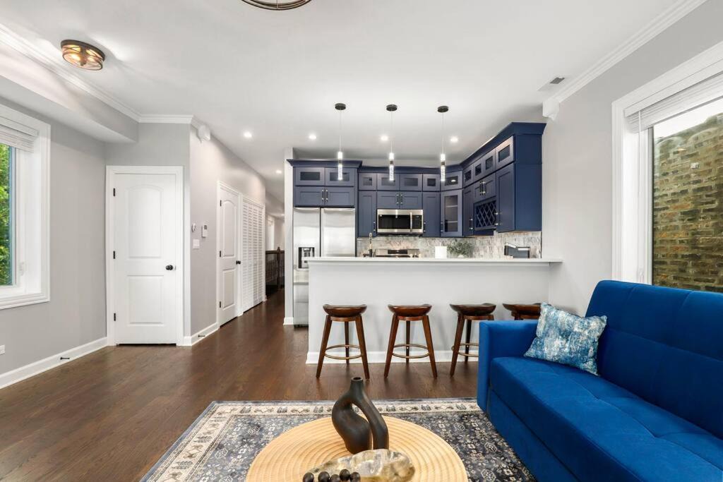 Photo of Others in Grand Boulevard