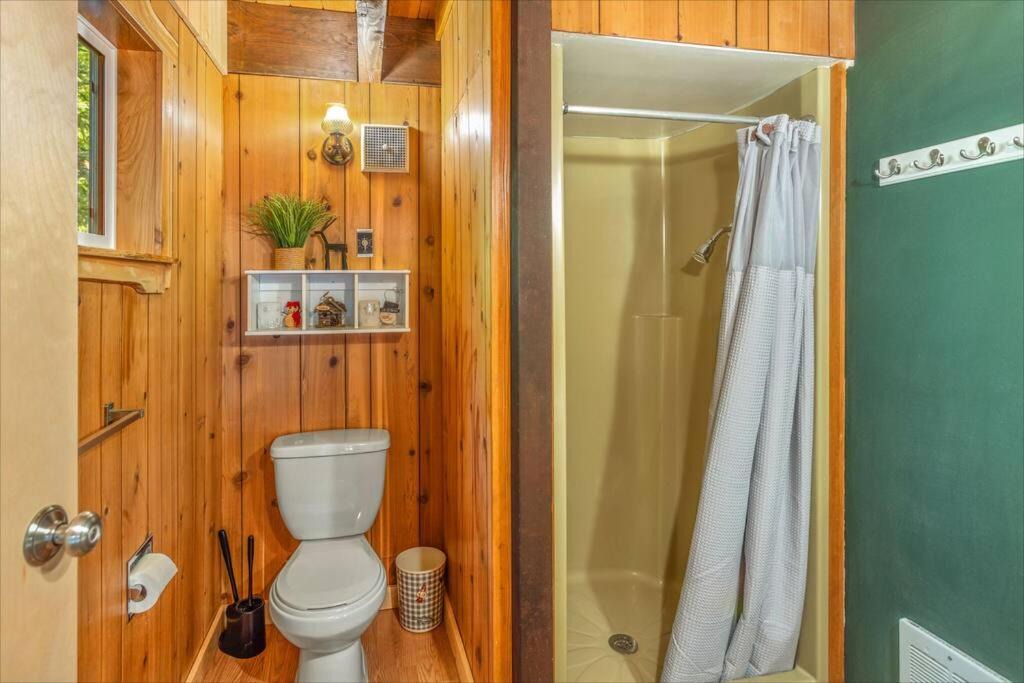 Photo of Bathroom in Packwood