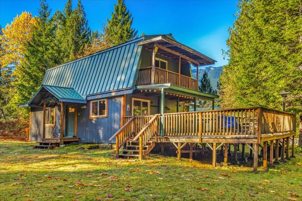 Photo of Others in Packwood