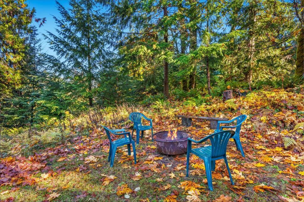 Photo of Others in Packwood