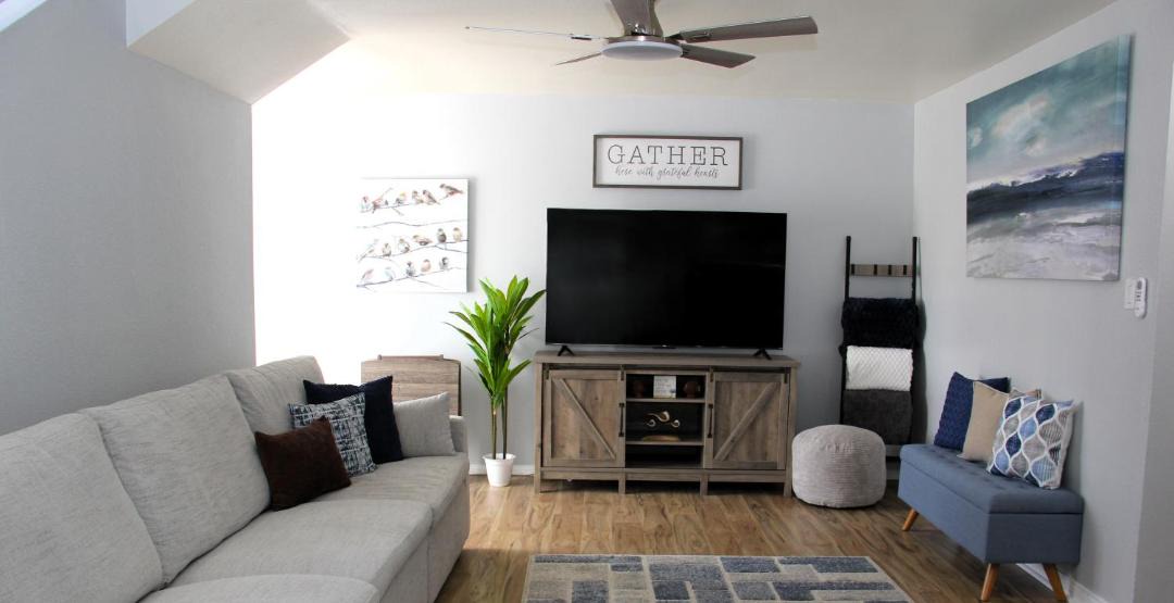 Photo of Livingroom in Mission Valley West