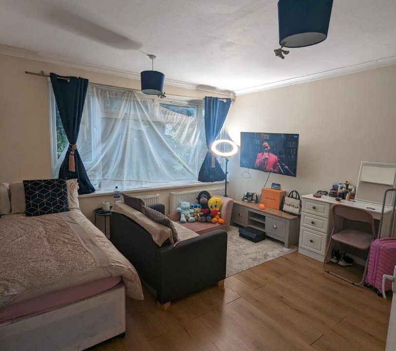 Photo of Bedroom in Hounslow Heath