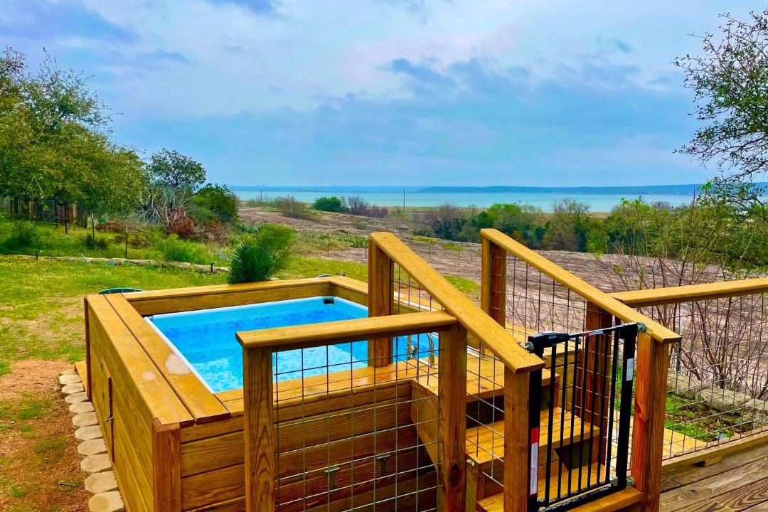 Photo of Patio Balcony in Buchanan Dam