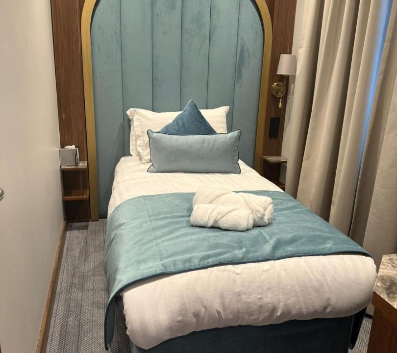 Photo of Others in Earl's Court